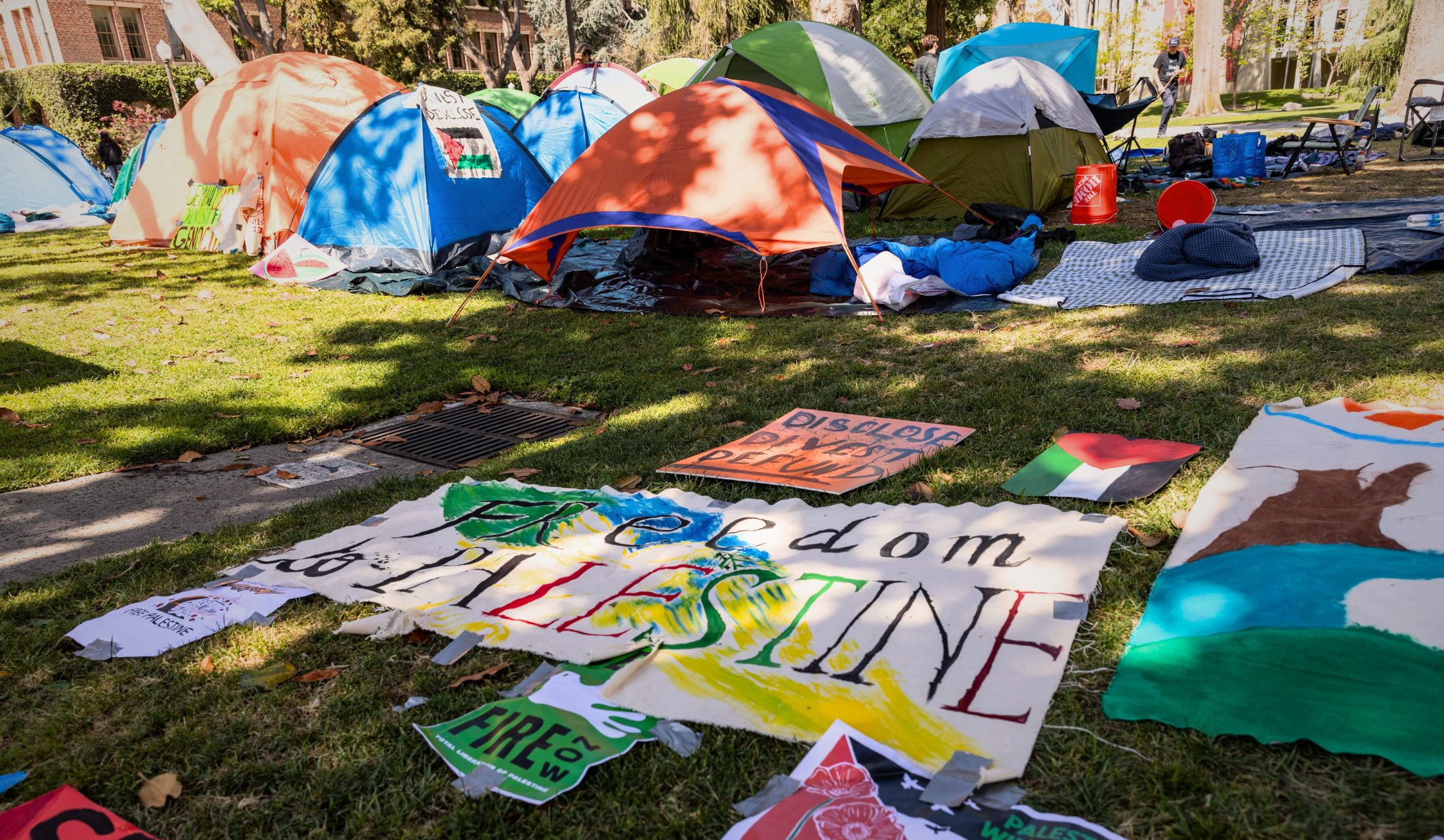 California Üniversitesi'nde Filistin'e Destek Gösterileri Yeniden Hareketlendi