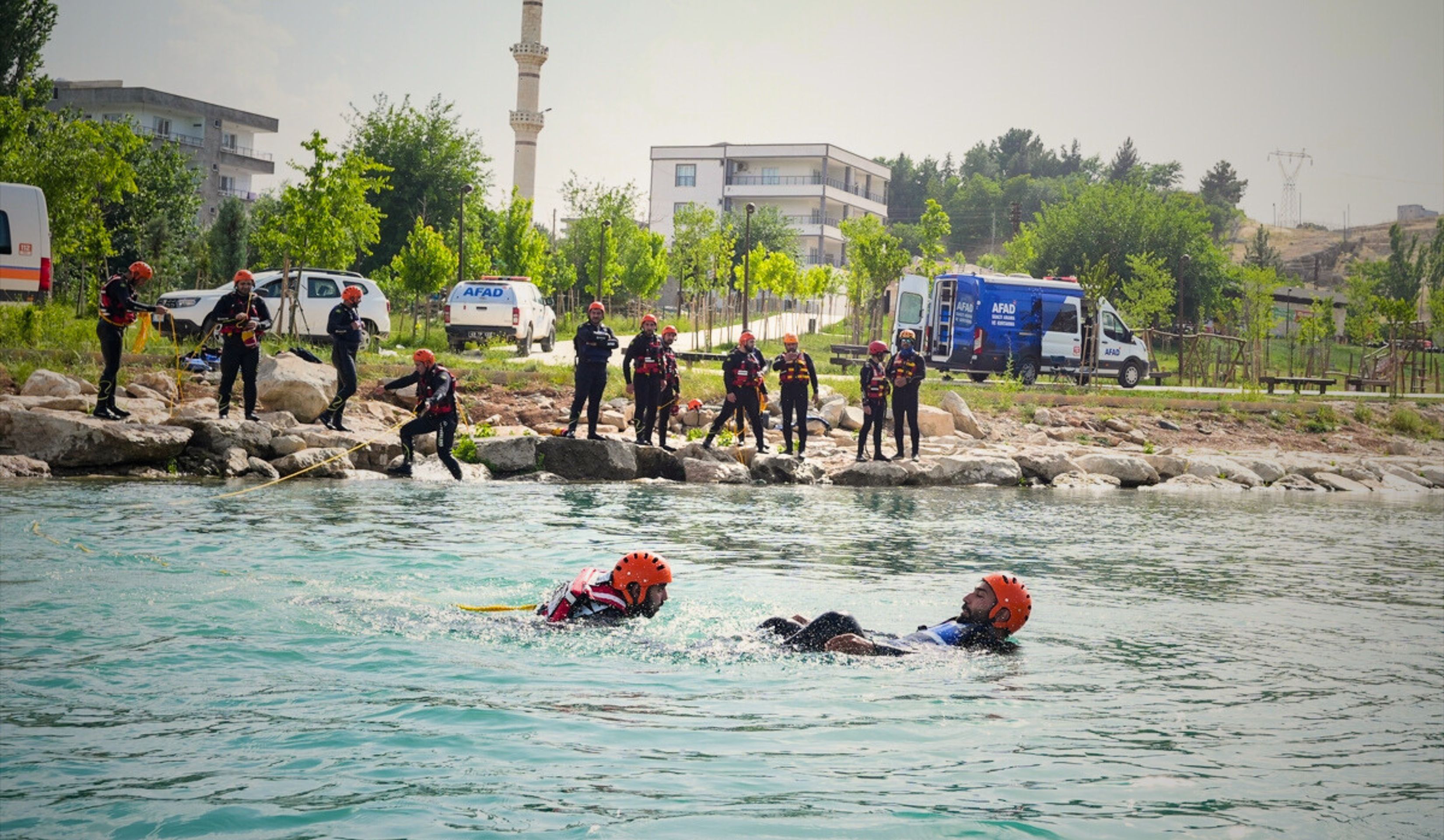 su üstü arama kurtarma eğitimi