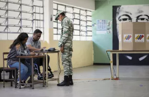 Venezuela'da Halk Yarın Devlet Başkanlığı Seçimi İçin Oy Kullanacak