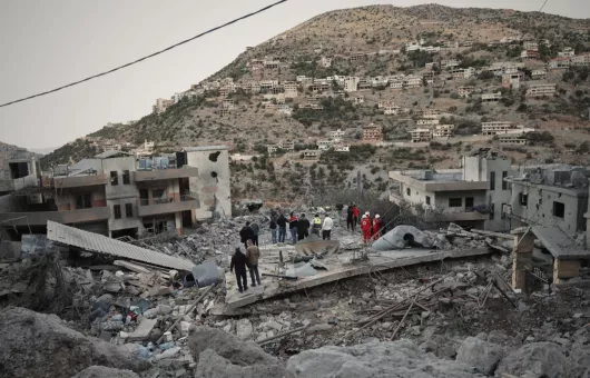 Lübnan'da İsrail Saldırıları Nedeniyle 200 Binden Fazla Kişi Yerinden Edildi