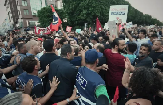 Tunus'ta Seçim Öncesi Düzenlenen Protestolarda Çok Sayıda Kişiye Gözaltı