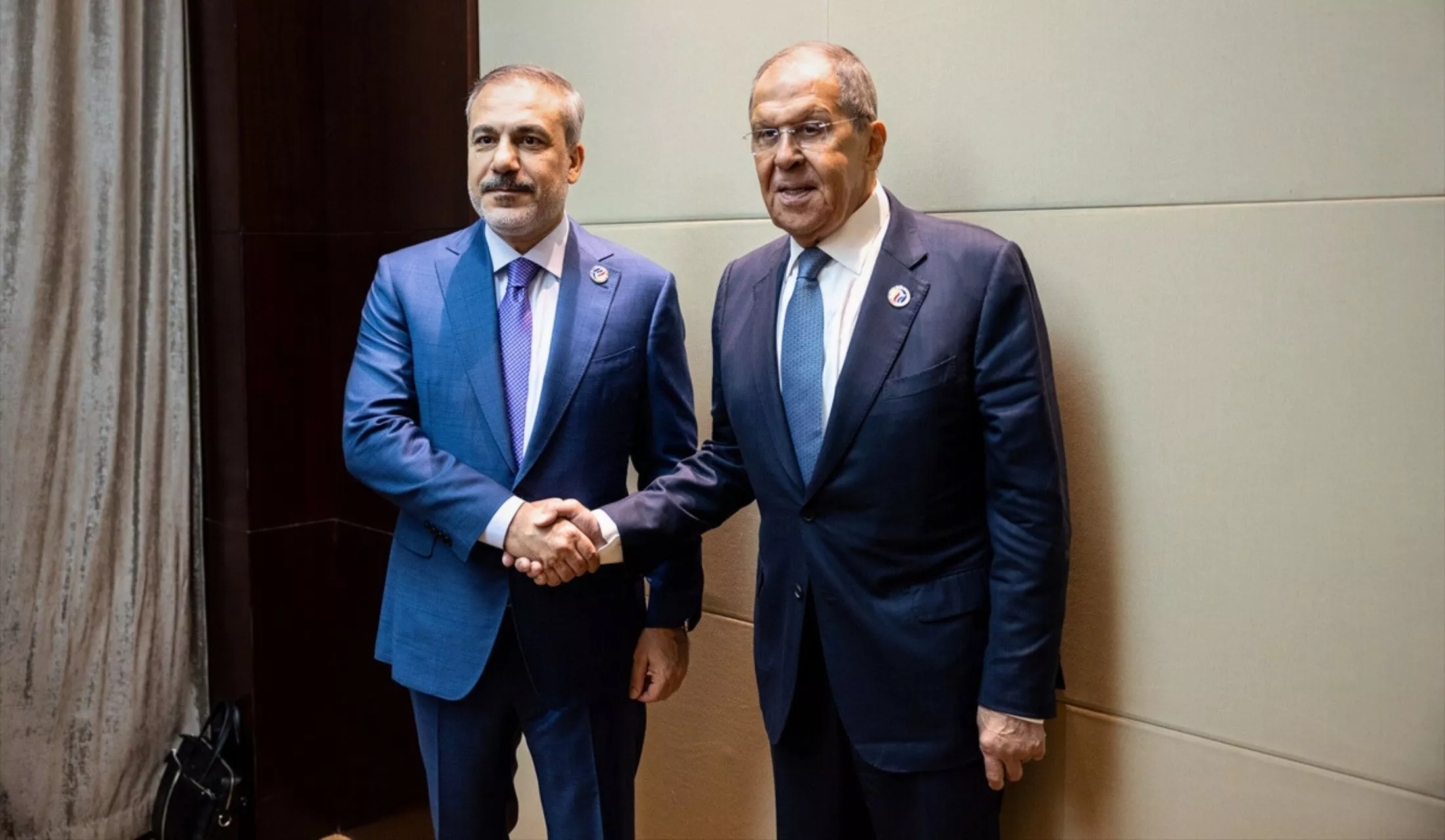 Bakan Fidan, ASEAN Zirvesi'nde Rus Mevkidaşı Lavrov ile Görüştü